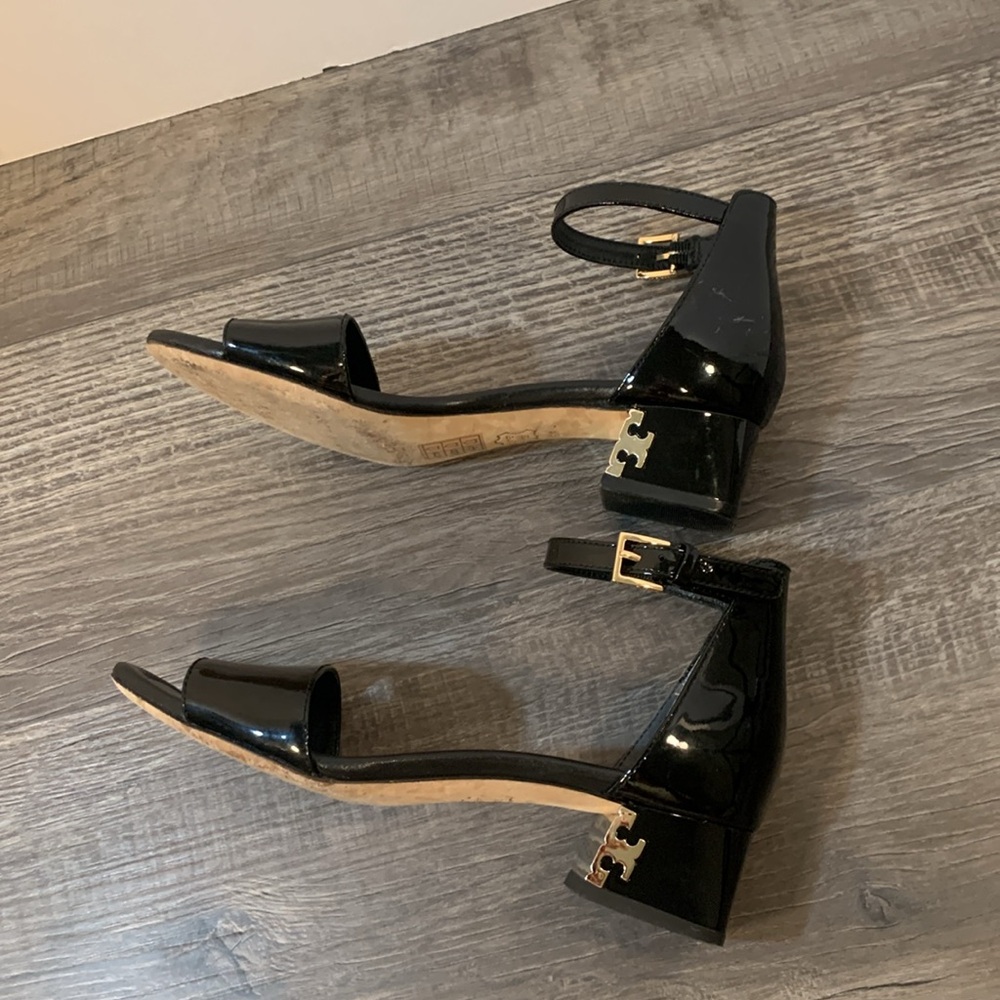 Tory Burch patent leather sandals size 6 - Picture 5 of 11